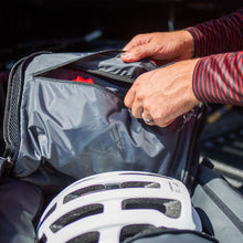 Load image into Gallery viewer, Shuttle Duffel 40L