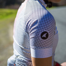 Load image into Gallery viewer, Ascent Aero Jersey Women's - Radiant

